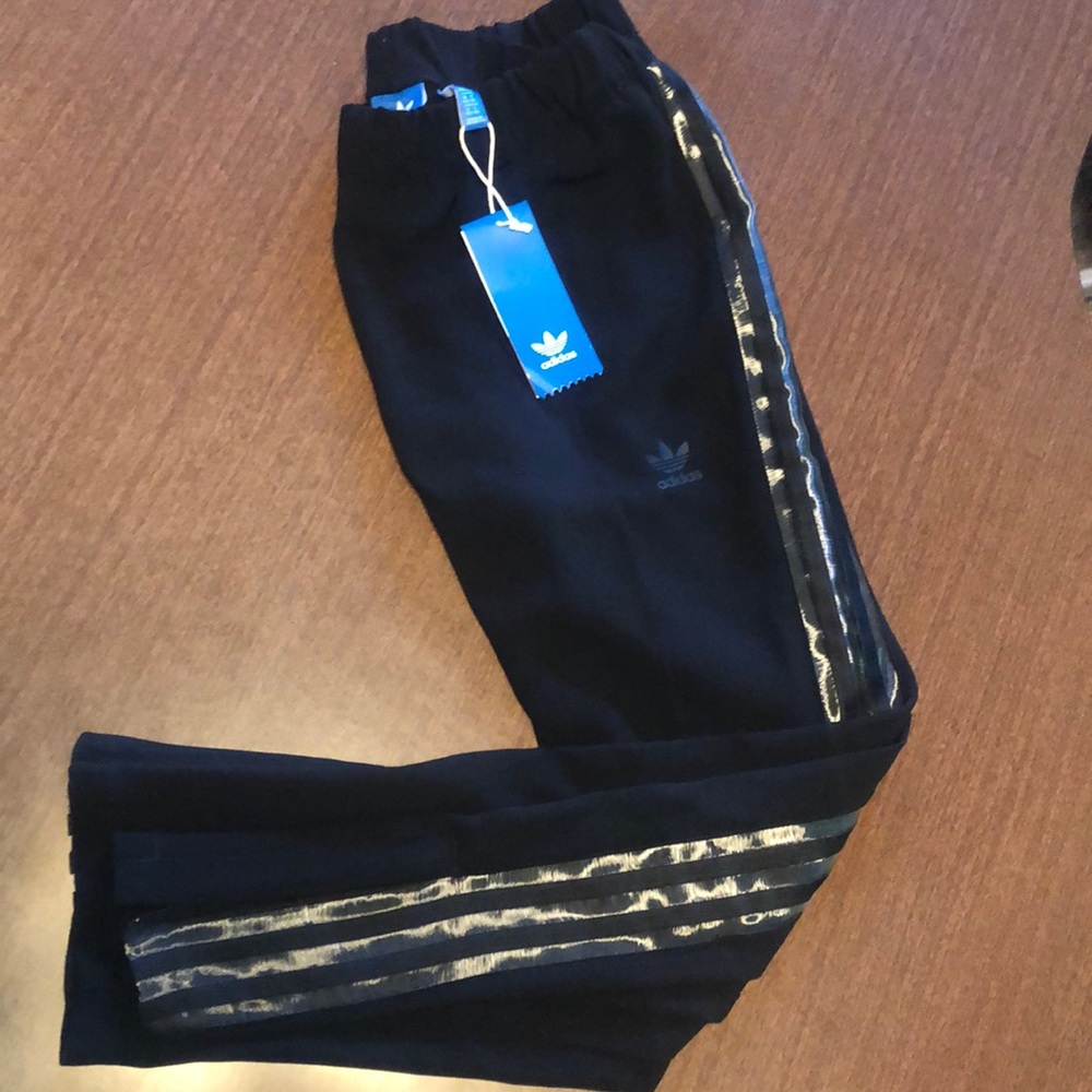 Adidas Ladies 3 Stripe Pants Joggers NWT- US M
